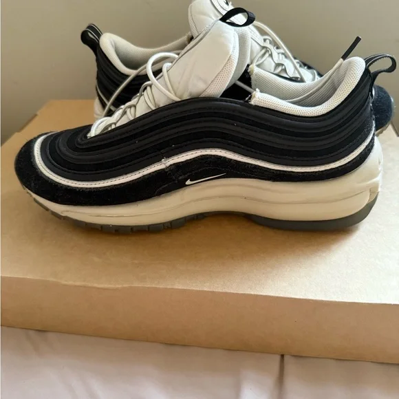 Nike Air Max 270 ESS Women’s Shoes US 7.5 Sneakers. Pre-Owned - Picture 3 of 6